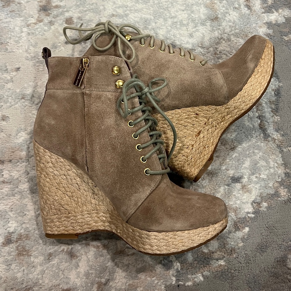 Michael Kors Suede Platform Booties W6.5